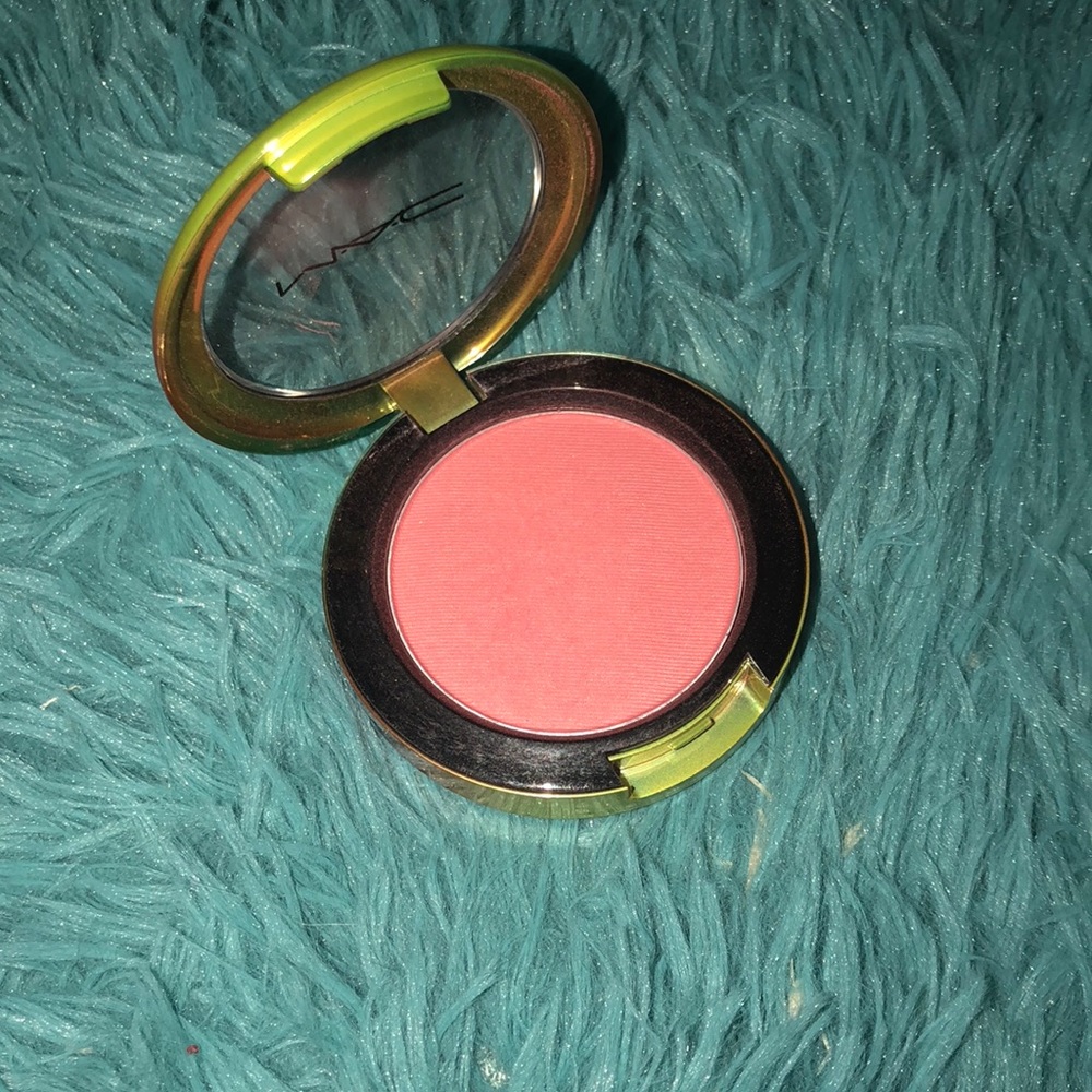 MAC Blush in Hipness
